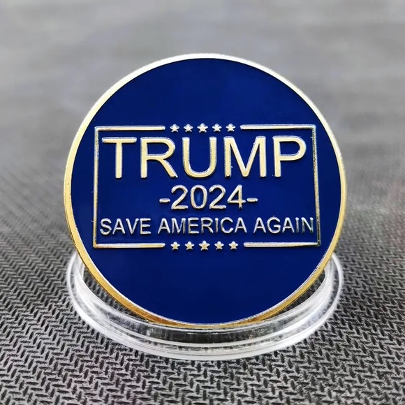 🇺🇸Trump 2024 Presidential Seal Save America Again Gold & Blue Collector Coin! - Picture 3 of 5